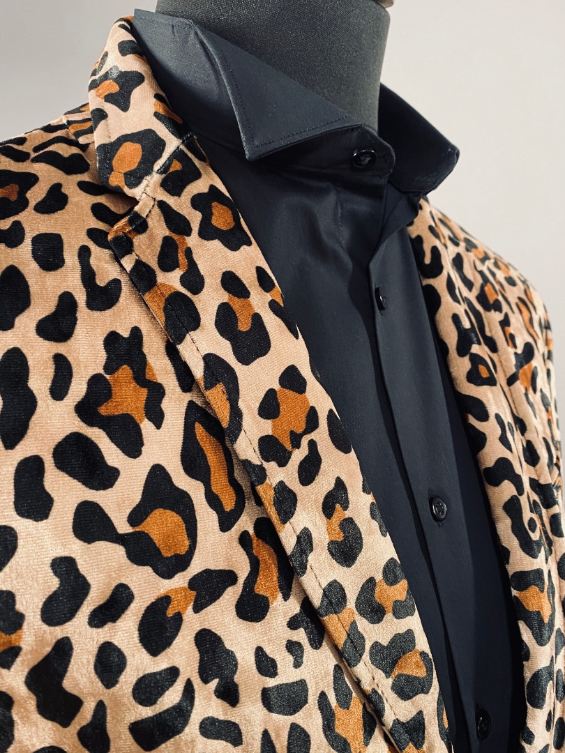 Пиджак из леопардового бархата