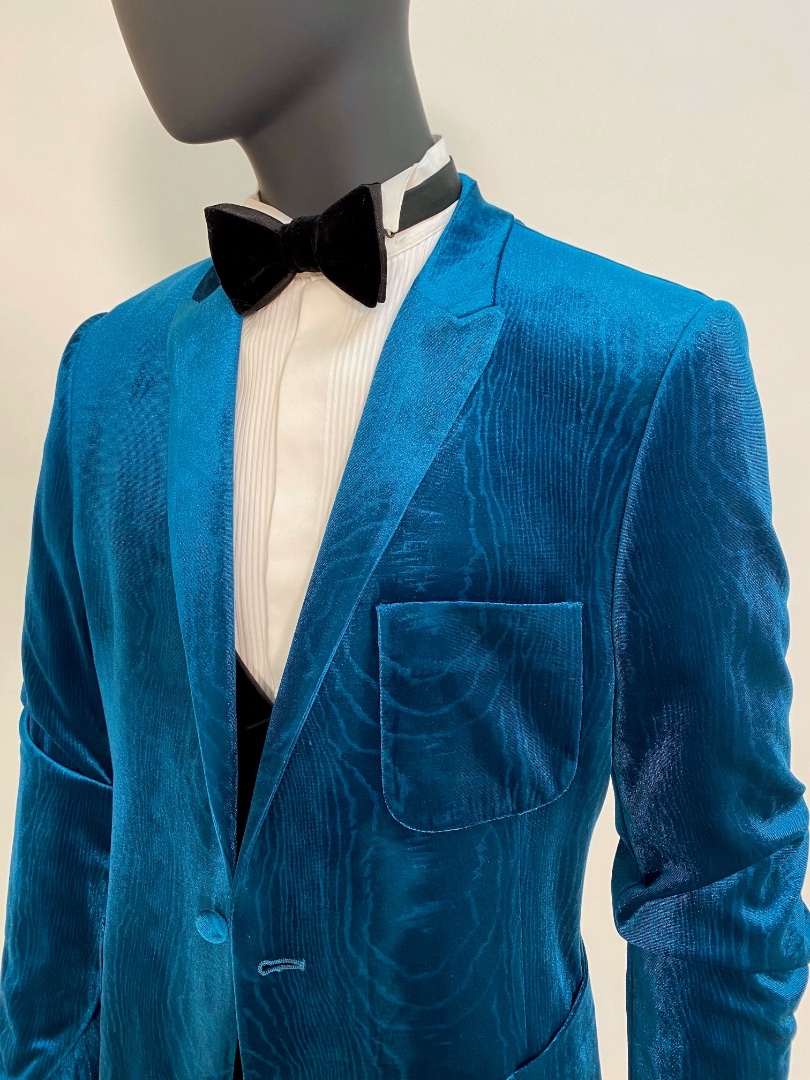 Мужской голубой бархатный пиджак